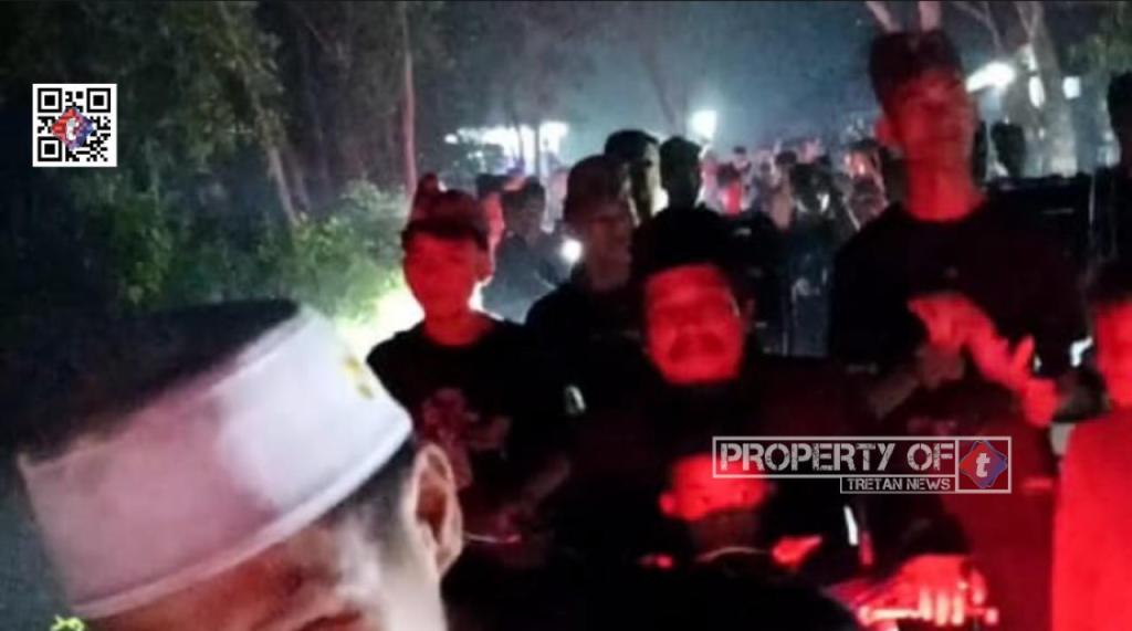 Jalan Dibetonisasi, Ratusan Pemuda Desa Batoporo Barat Disampang Perdana Gelar Takbir&nbsp;Keliling