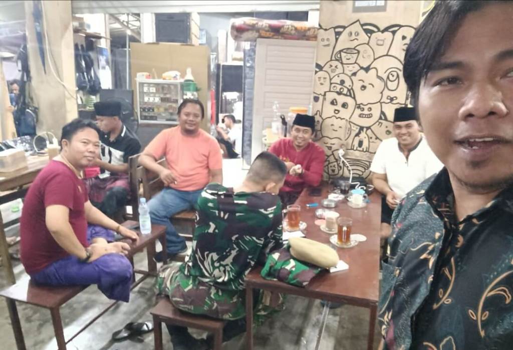 Menjalin Ikatan Silaturahmi Jurnalis dan LSM Bangkalan Gelar Ngopi Bareng&nbsp;(kopdar)
