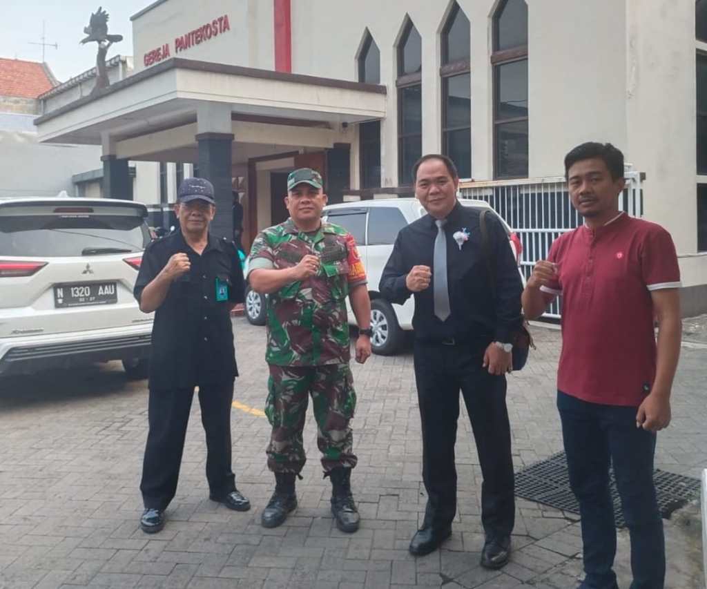 Babinsa Pantau Kegiatan Ibadah di Gereja Wilayah&nbsp;Binaan