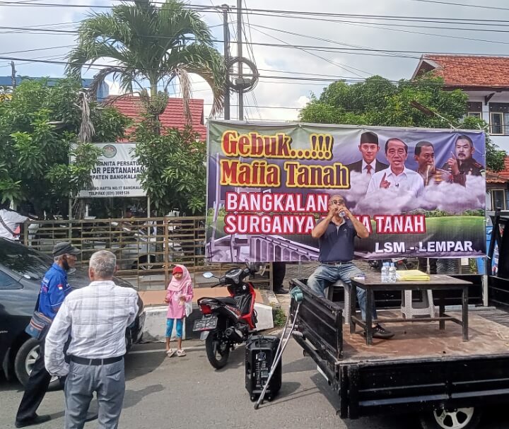 LSM LEMPAR Melakukan Aksi di Kantor ATR/BPN Guna Menuntut Dugaan Adanya Mafia&nbsp;Tanah