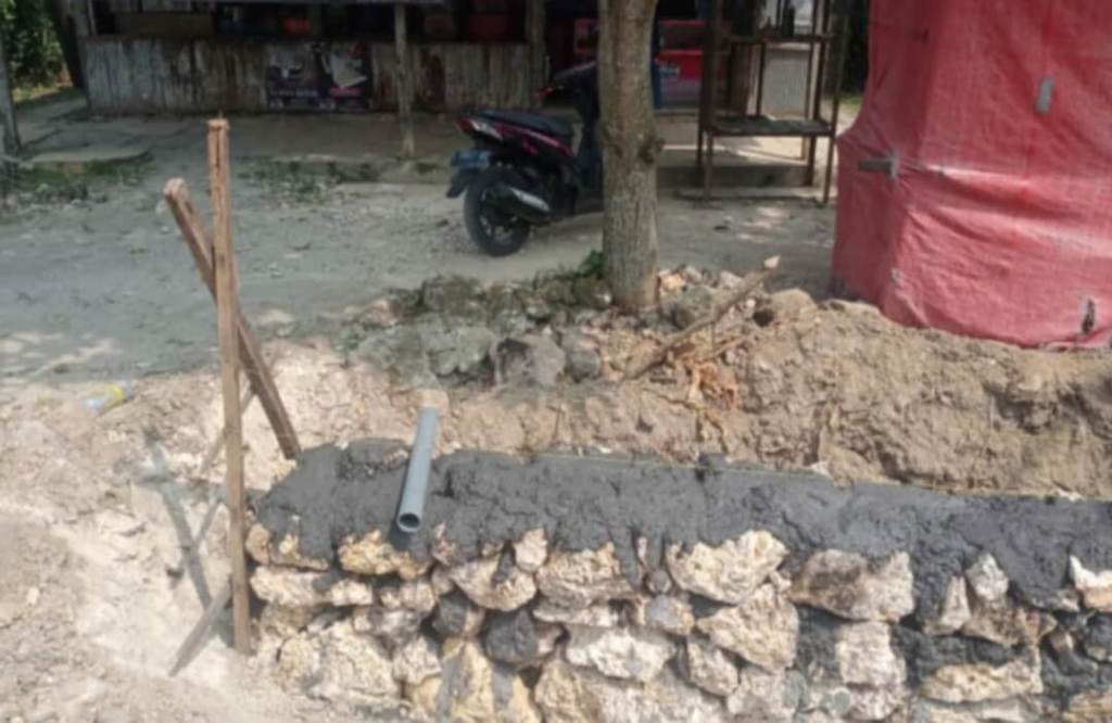 Proyek Pembangunan Jalan Nasional di Bangkalan Tak Pasang Papan Nama Proyek, Ada&nbsp;Apa?