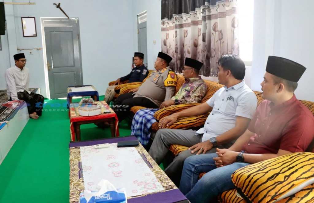Bentuk Kedekatan dengan Ulama, Kapolres Pamekasan Silaturahmi ke Pondok Pesantren Miftahul Ulum&nbsp;Bettet