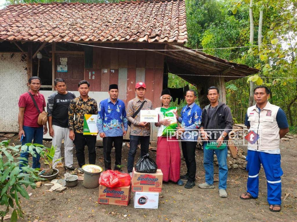 Baznas Bersama Dinsos Sampang Salurkan Bantuan untuk Bapak Syahid yang Hidup Sebatang&nbsp;Kara