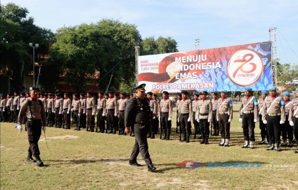 Upacara Peringatan Hari Bhayangkara Ke-78: Komitmen Polres Pamekasan untuk Meningkatkan Pelayanan dan Pengabdian Kepada&nbsp;Masyarakat