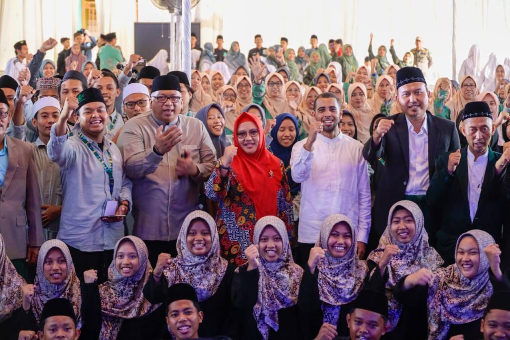 Ponpres Qomaruddin Gelar Pelatihan Santri Digitalpreneur 2024 , Kembangkan Generasi Kreatif Berdaya&nbsp;Saing