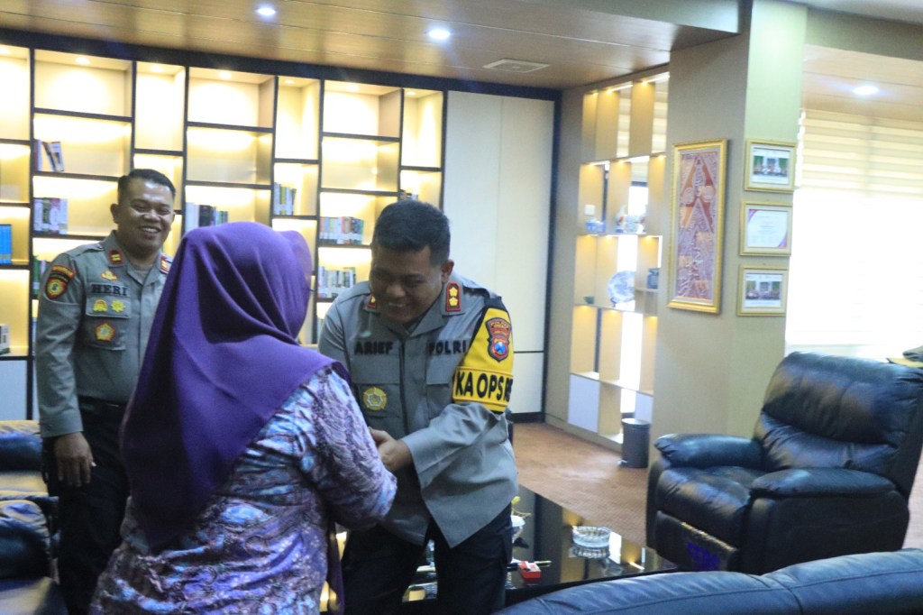Kapolres Gresik Silaturahim dengan Bupati Gresik, Perkuat Sinergitas Keamanan dan Tantangan&nbsp;Daerah