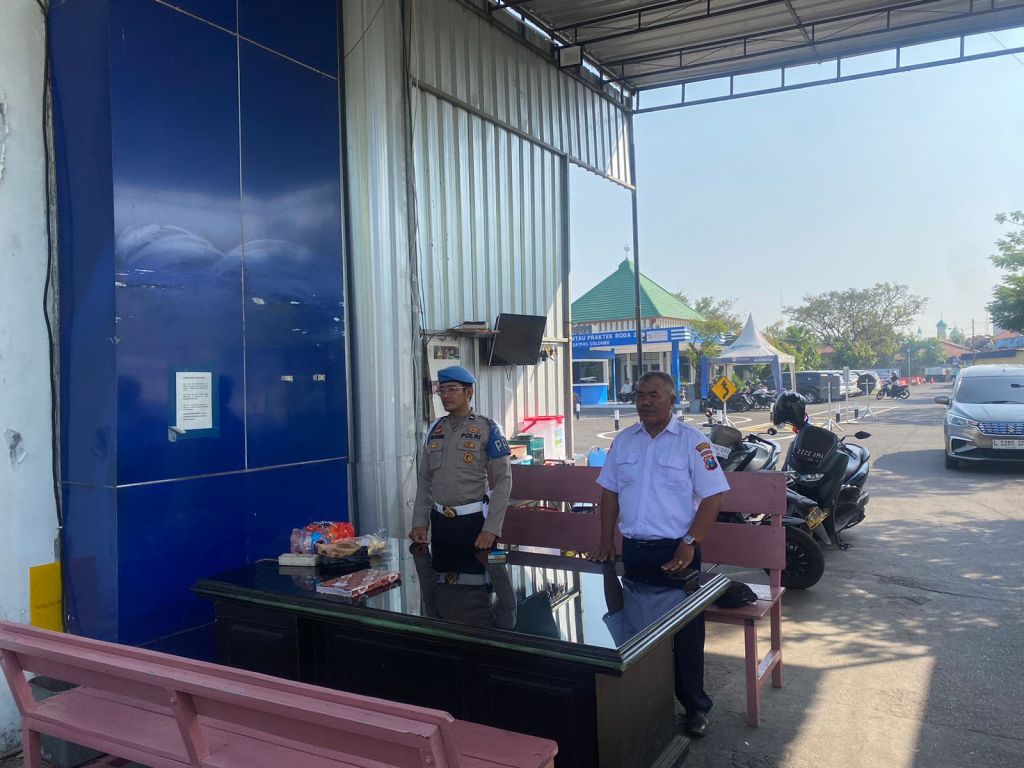 Tiap Hari Provos Gencarkan Pengawasan di Satpas Colombo Polrestabes Surabaya, Tutup Celah&nbsp;Calo