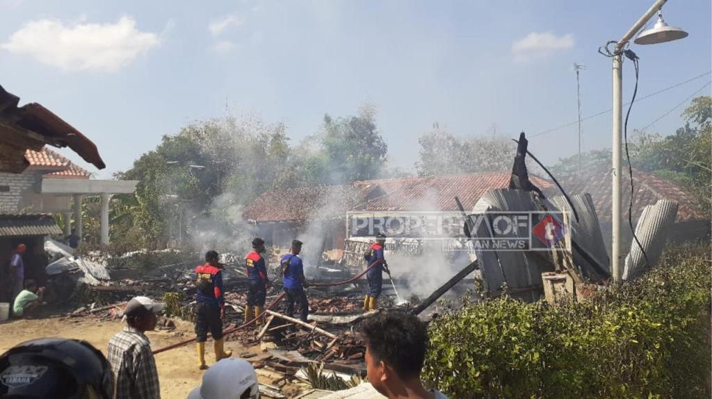 Rumah Warga Desa Anggersek Sampang Hangus Terbakar, Pemilik Berhasil Dievakuasi