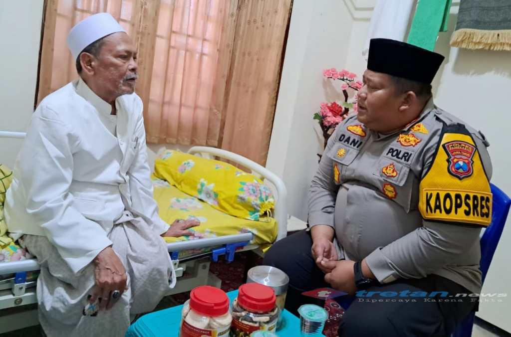 Kapolres Pamekasan Ajak Sinergi Menjelang Pilkada 2024 Lewat Silaturahmi di Ponpes Miftahul Ulum&nbsp;Panyepen