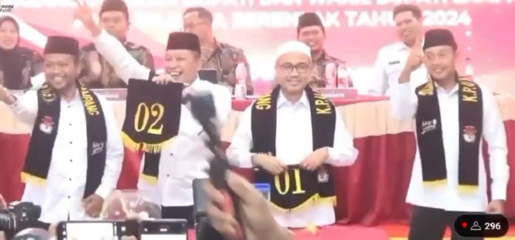 Komisi Pemilihan Umum (KPU) Tetapkan Nomer Urut Paslon Pilkada Sampang&nbsp;2024
