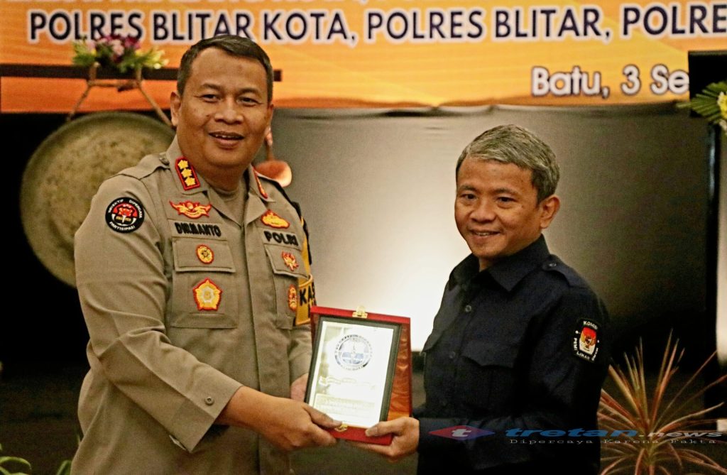 Sinergi Polri dan Media: Sarasehan Bidhumas Polda Jatim Wujudkan Pilkada 2024 yang&nbsp;Damai