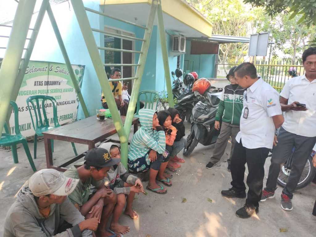 Satpol PP Bangkalan Amankan Tujuh Anak Jalanan, Satu Masih di Bawah&nbsp;Umur